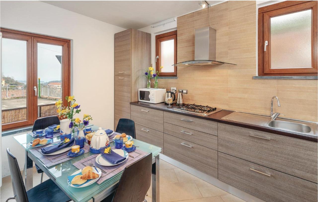 Beautiful Apartment In Pitelli -Sp- With Kitchen La Spezia Luaran gambar