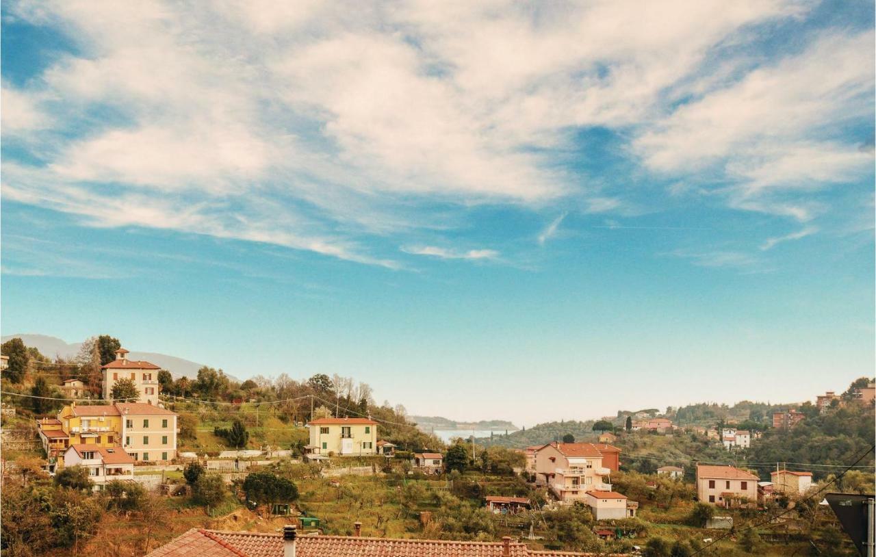 Beautiful Apartment In Pitelli -Sp- With Kitchen La Spezia Luaran gambar